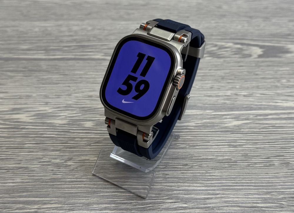 Apple Watch  Ultra / 49 mm GPS LTE / Titanium / 93%