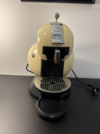 Maquina do café Dolce Gusto