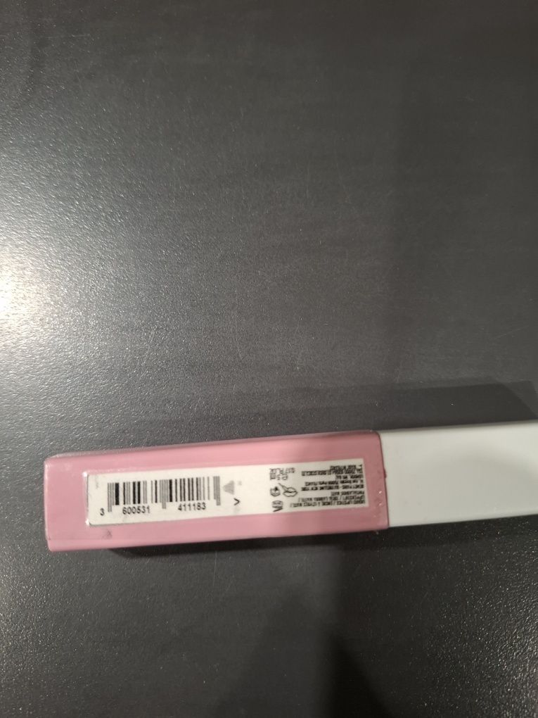 MAYBELLINE Super Stay Matte Ink
Pomadka do ust, w ptynie, mat