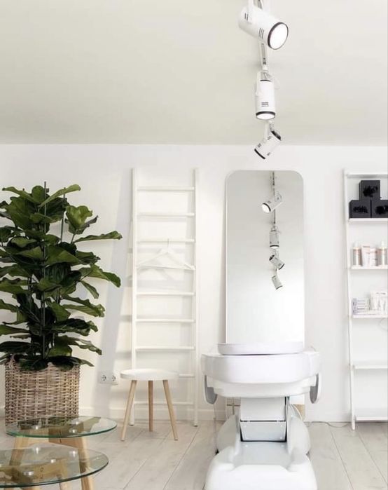 ПЕЧЕРСЬК Фасад Вітрини