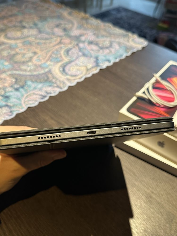 iPad Pro 11 3 generacja + apple pen, magic keyboard, pokrowiec
