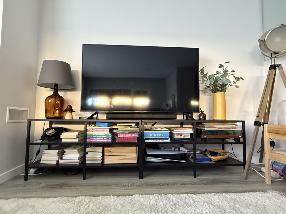 2 estantes VITTSJÖ tv ikea