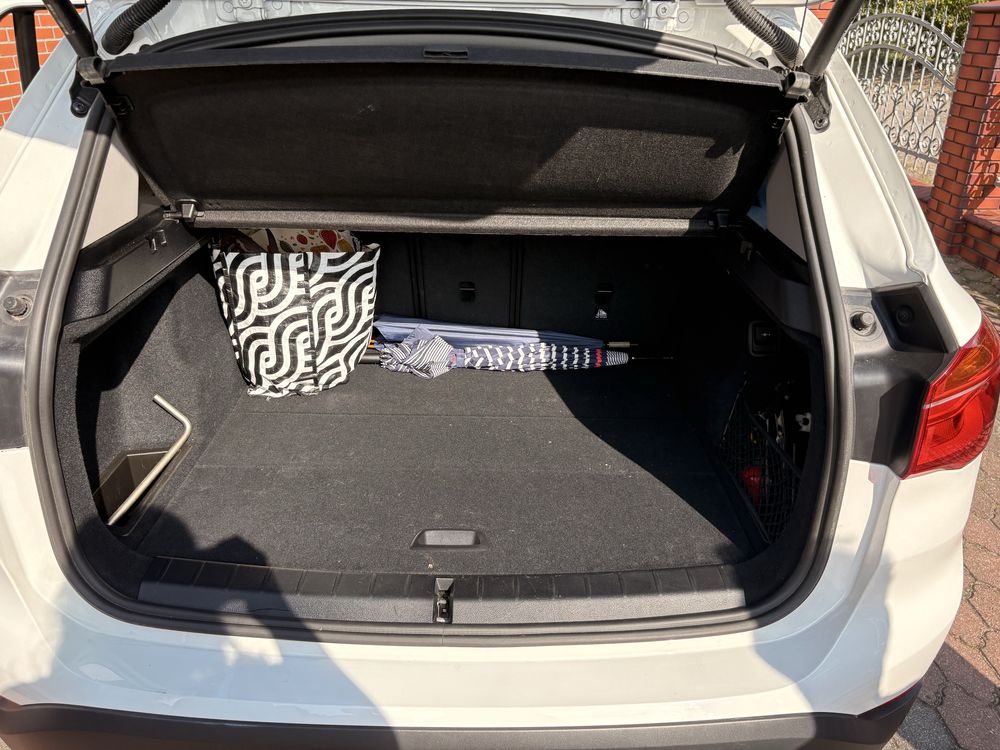 Sprzedam BMW X1 sDrive 16d