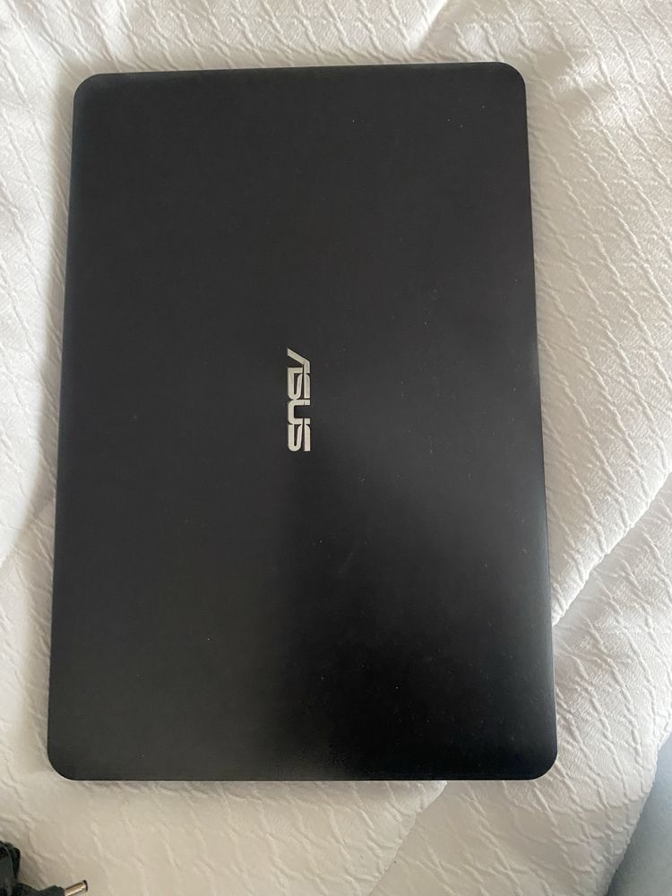 Portatil Asus X555L