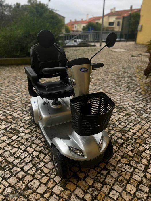 Scooter Elétrica Invacare Leo (Cinzenta) - BATERIA NOVA (Maio 2024)