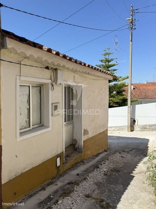 Moradia T3 Em Amiais De Baixo – O Refúgio Perfeito Entre O Campo E...