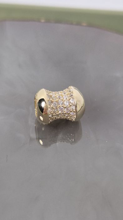 Nowy złoty charms do bransoletki typu Pandora beczka cyrkonie białe