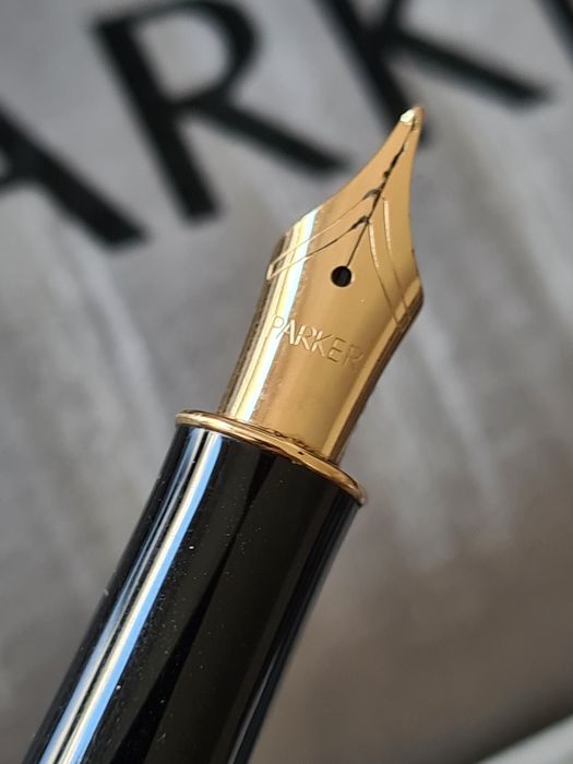 Caneta e esferografica Parker Sonnet marmoreada castanha