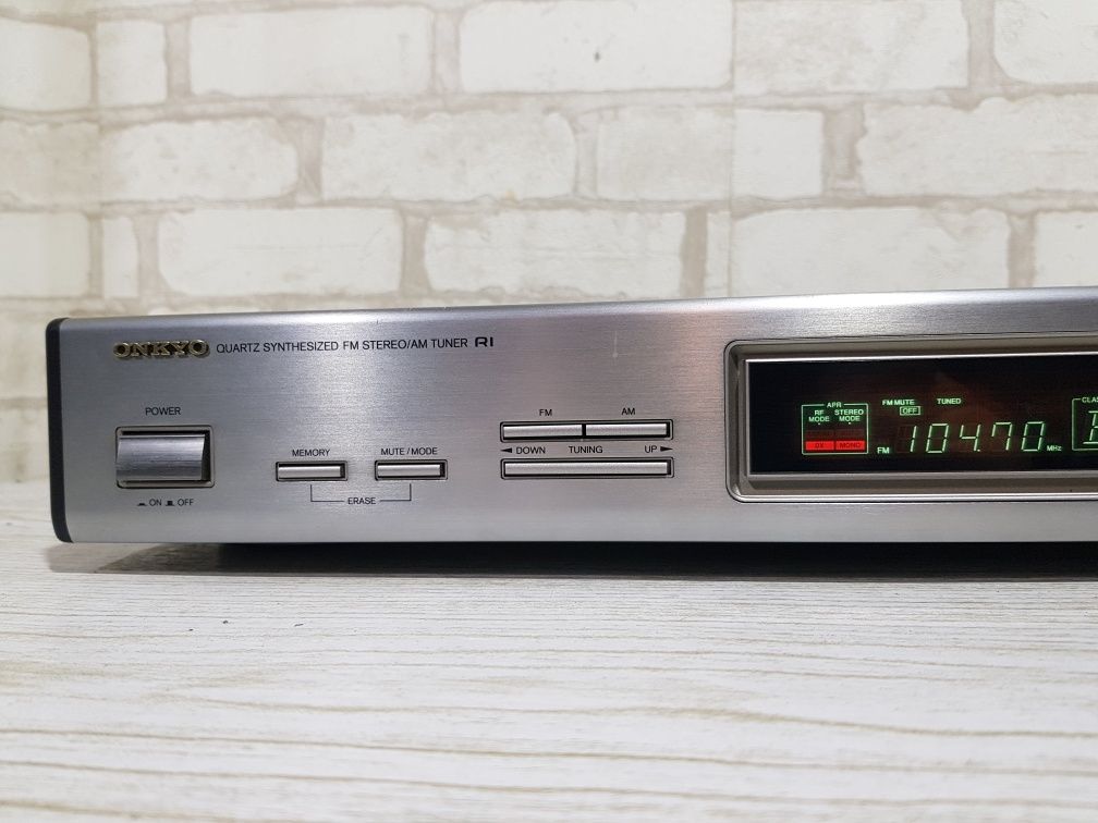 Стерео FM/ AM тюнер ONKYO T-4830, б/у з Німеччини