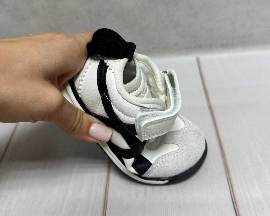 Дитячі  легкі шкіряні кросівки  Jong Golf на липучці 21-26 бежеві/сірі