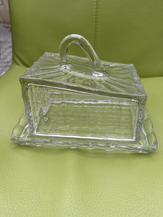 PRL szklana duża maselniczka pojemnik na masło Vintage