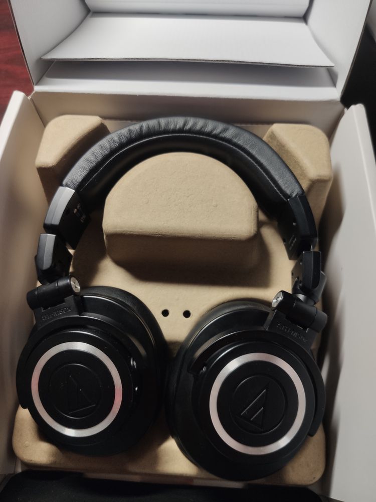 Bluetooth наушники Audio-Technica ATH-M50xBT2