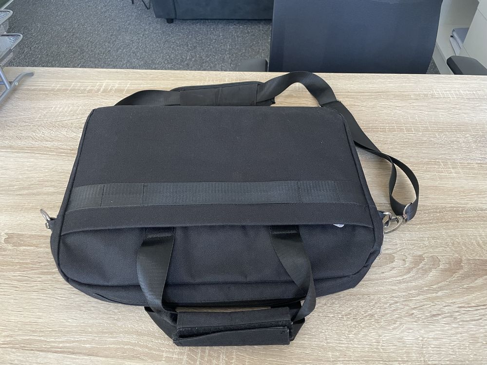 HP Pavilion 15‑eh1154nw - zestaw laptom-torba-mysz