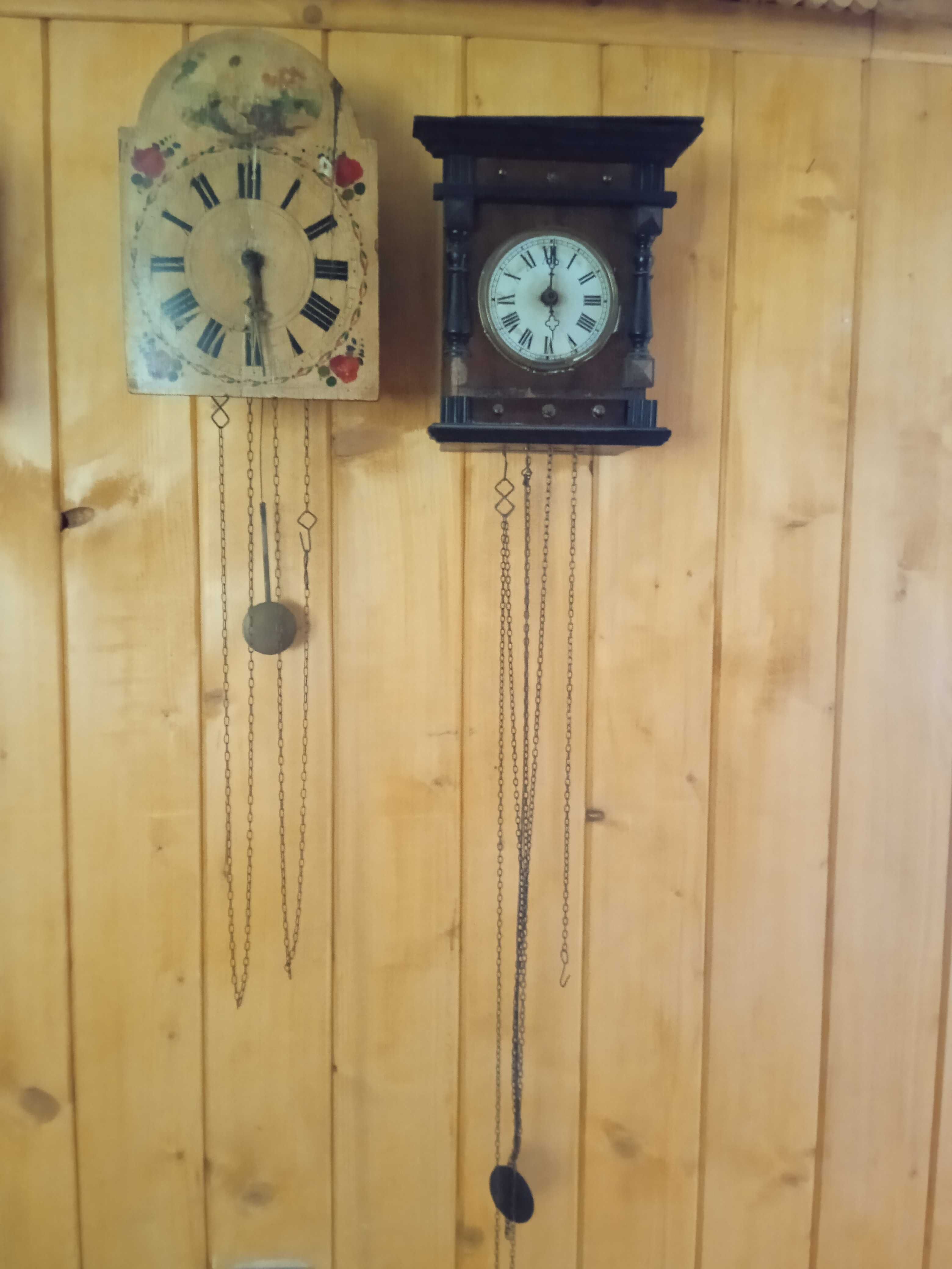 Stary zegar wiszący na ścianę