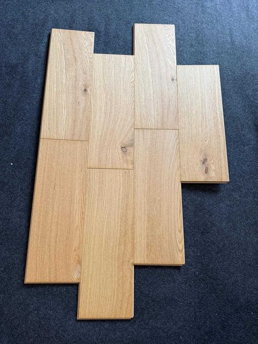 podłoga dębowa hybrydowa 10,5x200x568 – Lakier