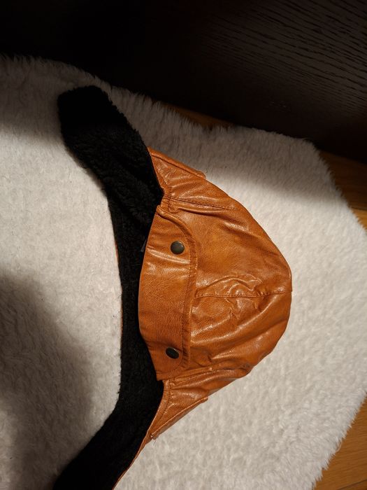 Niesamowita, nowa czapka pilotka na futerku