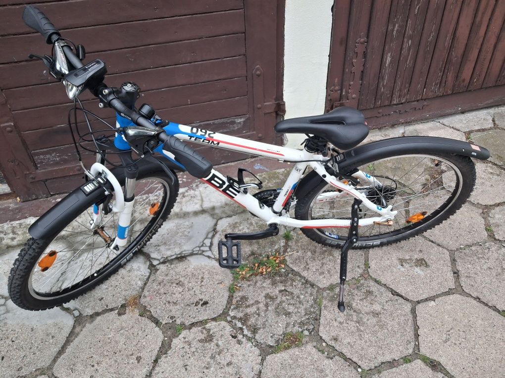 Cube 26 kola exte 24 kola.