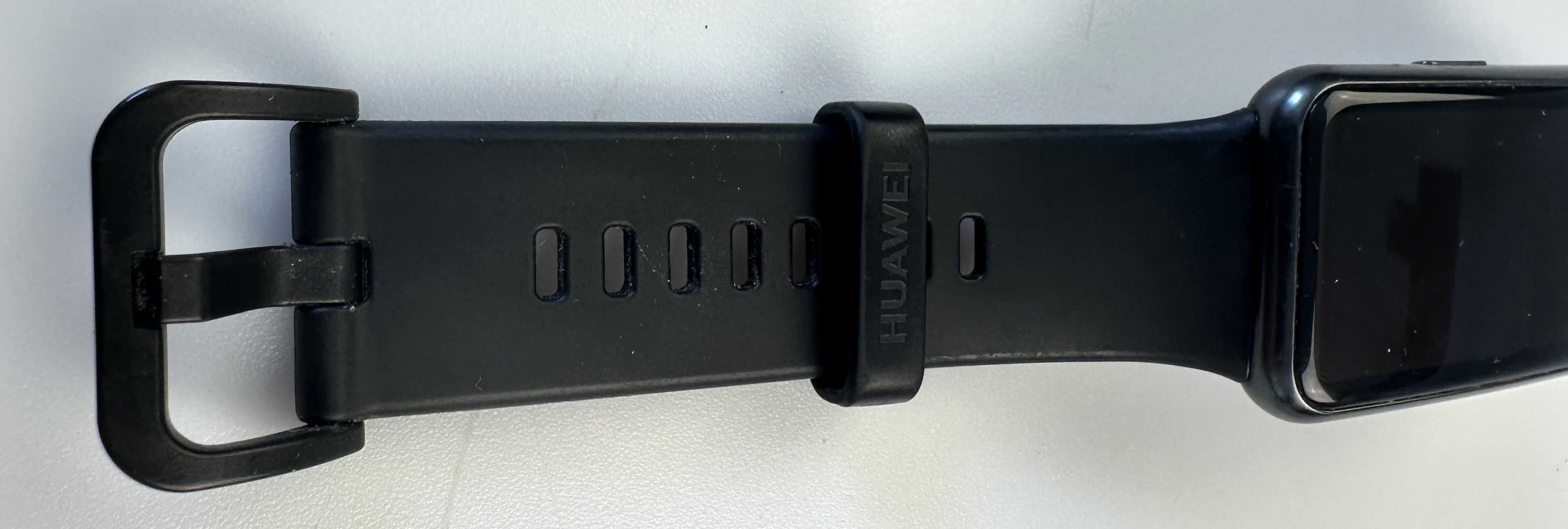 Smartwatch Huawei model Tia B09 sprawny z kablem