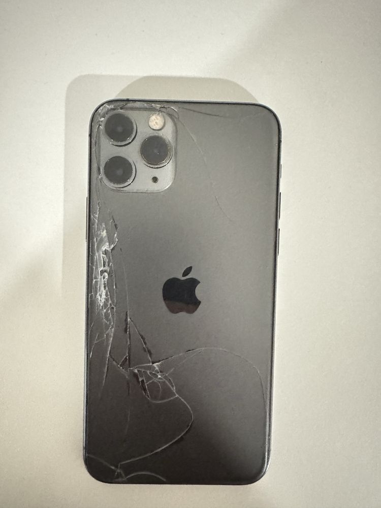 Iphone 11 pro 256gb + Earpods