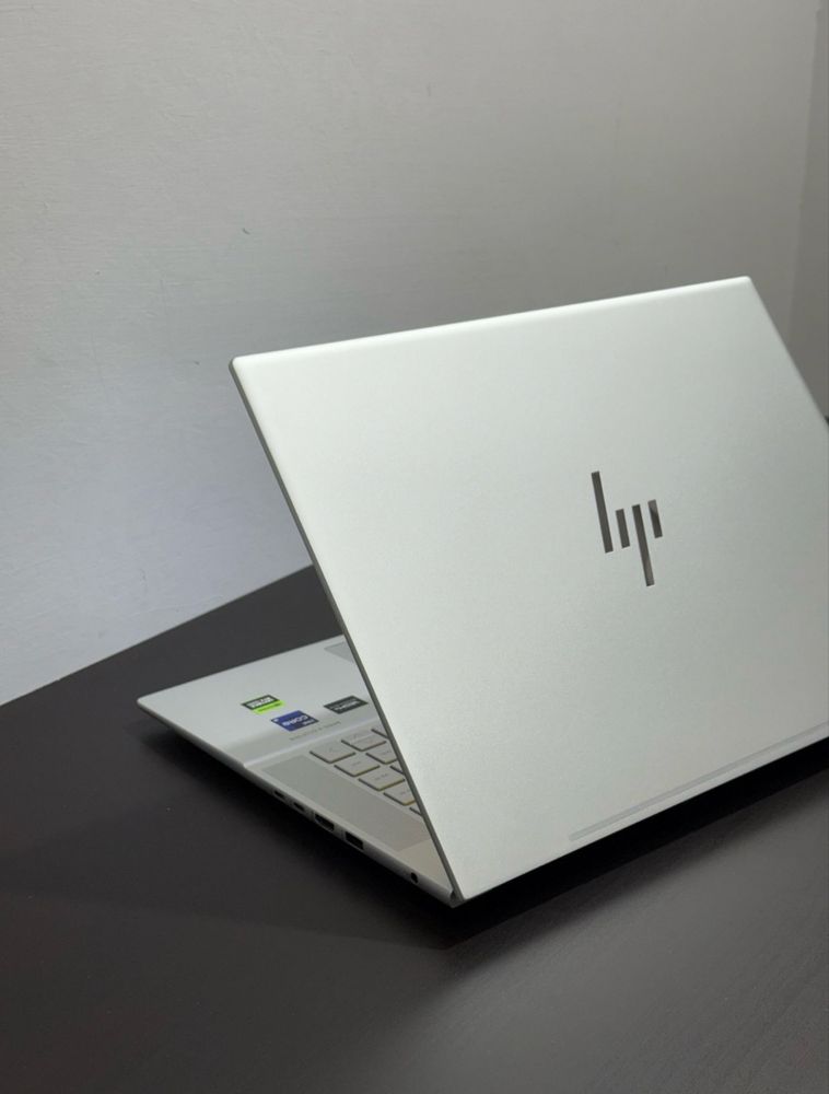 HP Envy 16; 19-13Gen