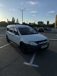 Lada Largus ( Logan ) 2013 1,6