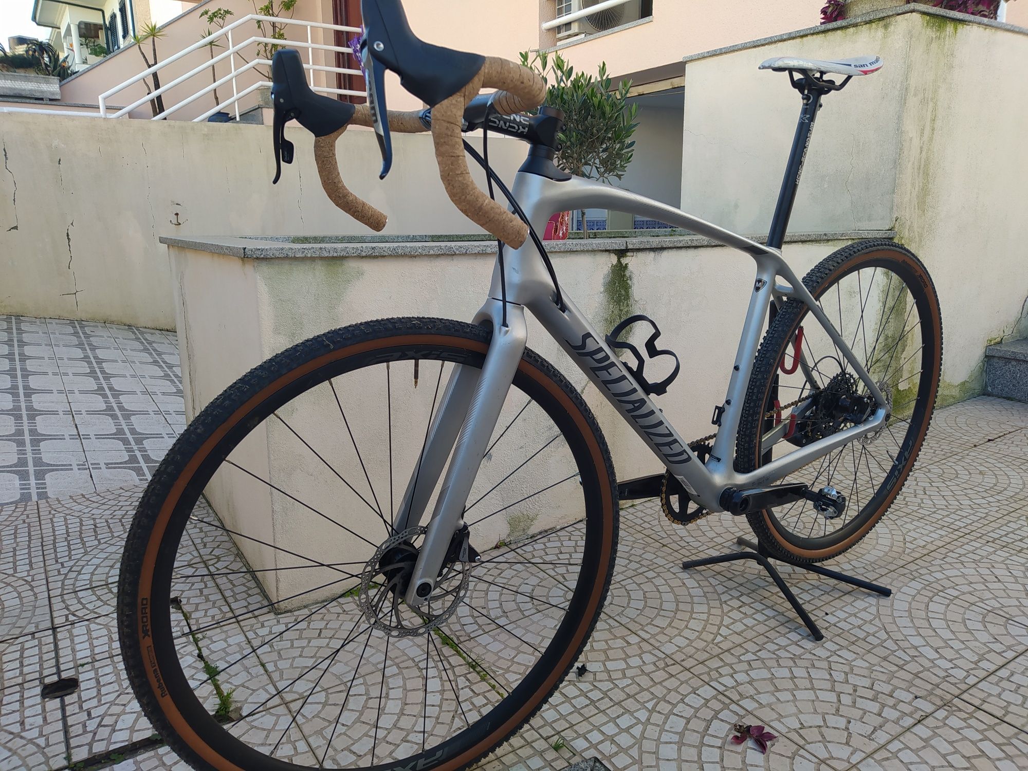 Specialized sirrus carbono sram gravel