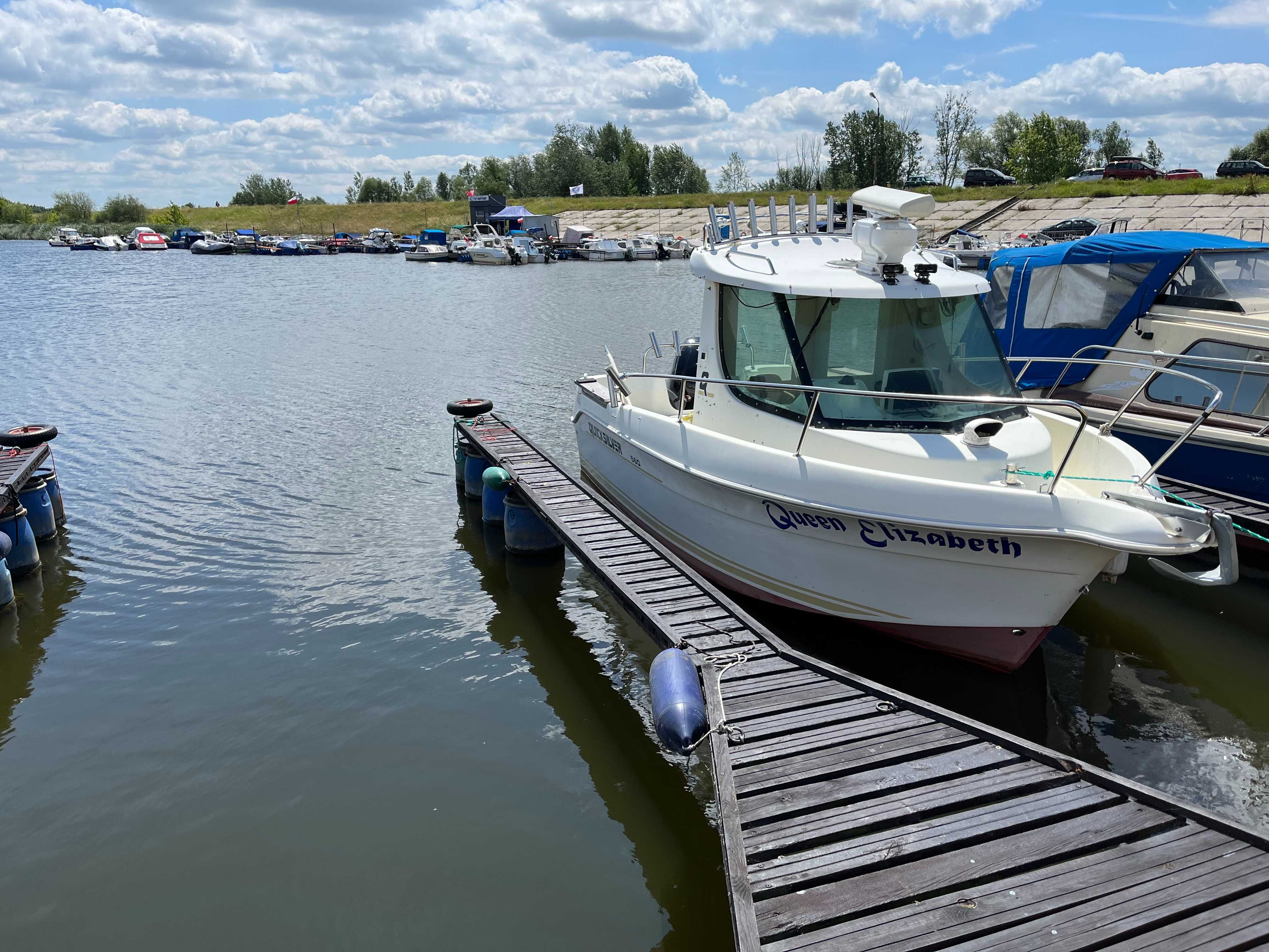 Quicksilver Pilothouse 560