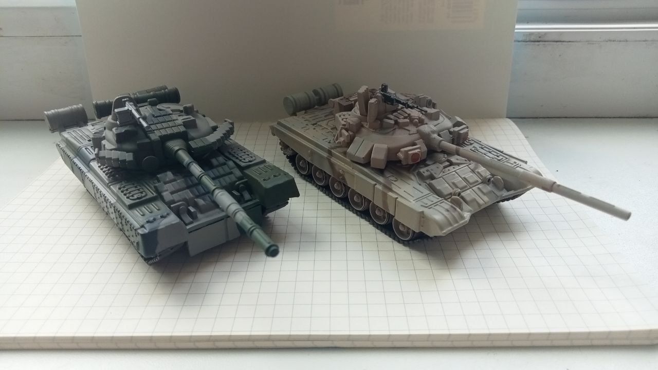 Модель танки Т80 и Т90