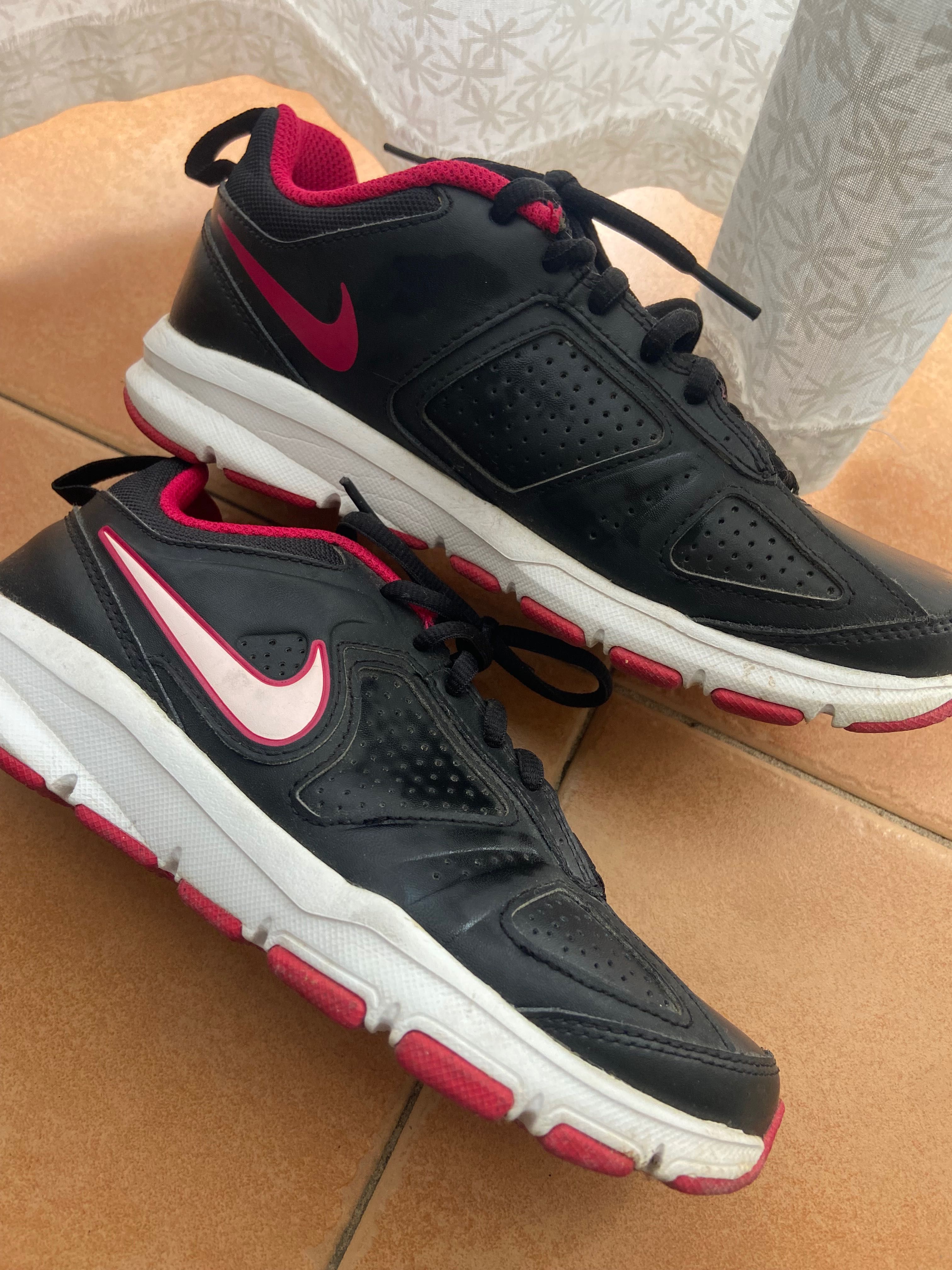 Ténis Nike Tam.34