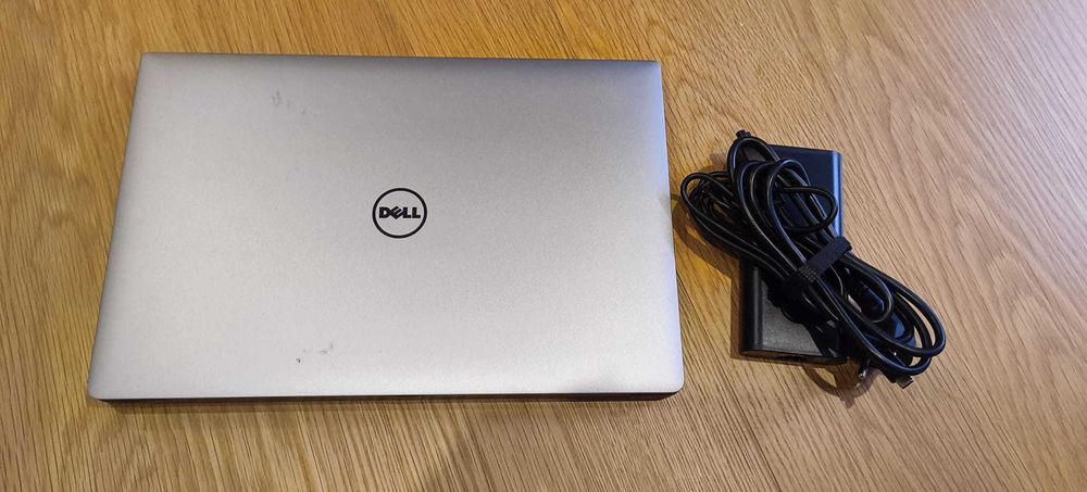 Computador Portátil Workstation recuperado - Dell Precision 5520