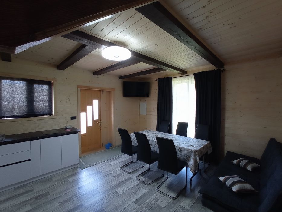 Котедж у ворохті