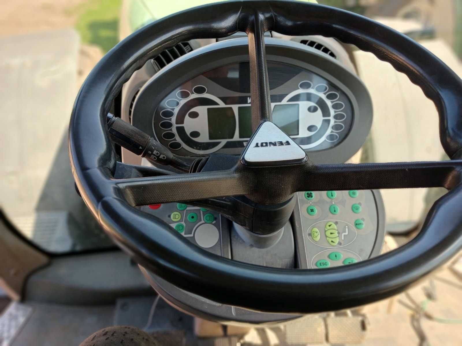 Трактор колісний FENDT 936 VARIO 2011 року