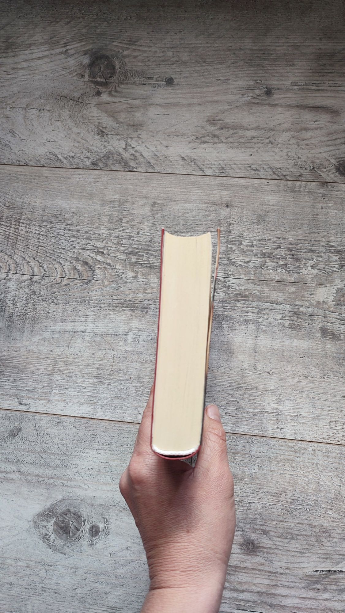 Nora Roberts Dom duchów, Szepty przeszłości