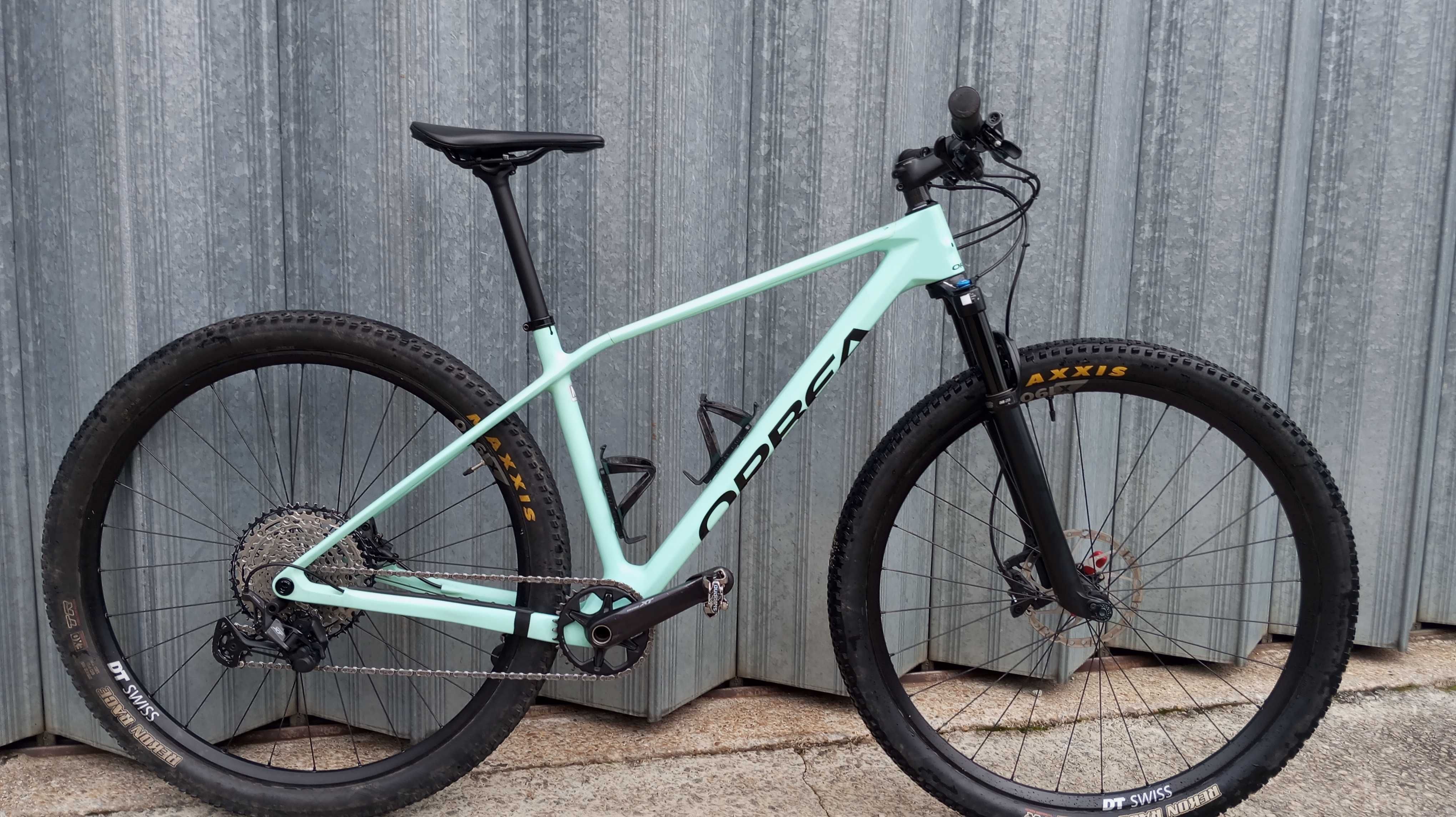 Vendo bicicleta orbea alma excelente estado.