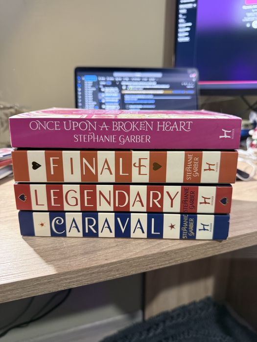 Стефані Гарбер, Каравал + Одного разу розбите сердце,комплект англ