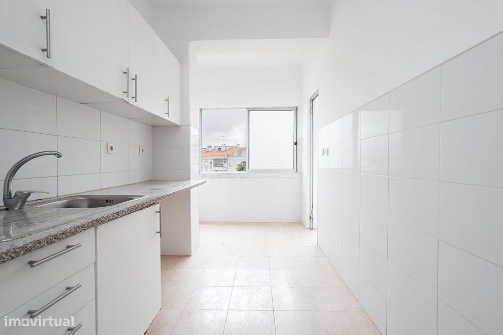 Encantador Apartamento T2+1 em Amora com varanda