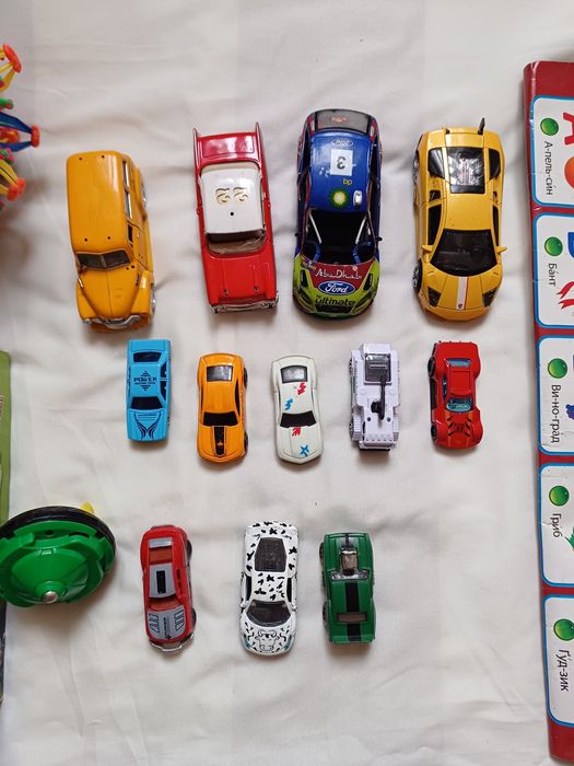 Всі іграшки одним лотом 16шт