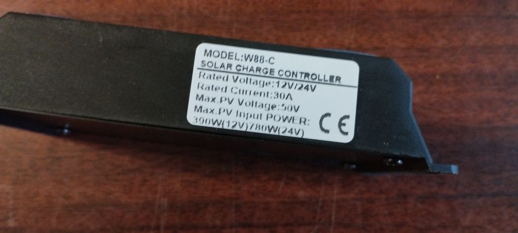 Сонячний контролер заряду PWM 12v 24v 30A USB