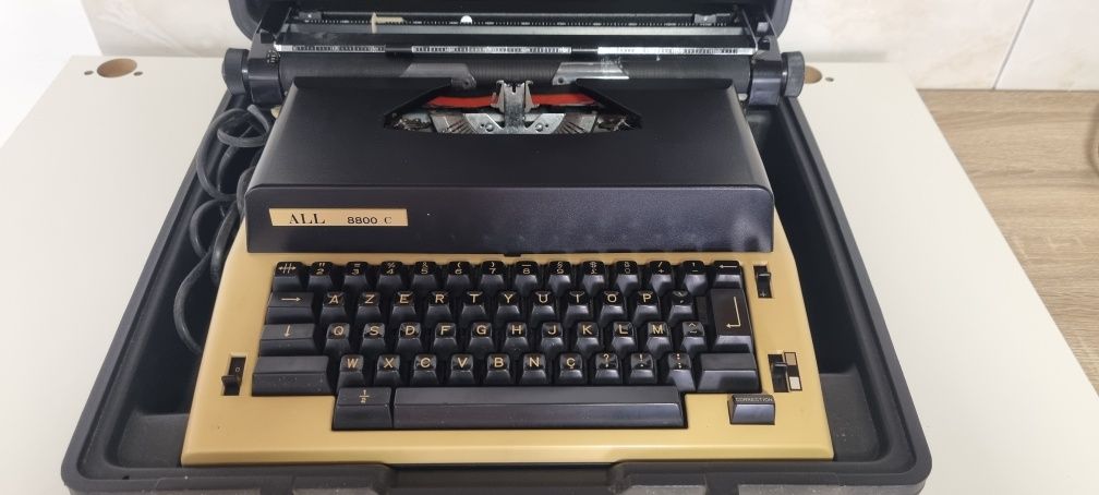 Máquina Escrever ALL 8800 C