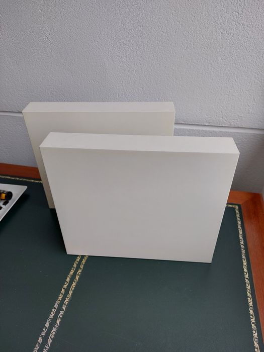 Prateleiras brancas IKEA. Novas