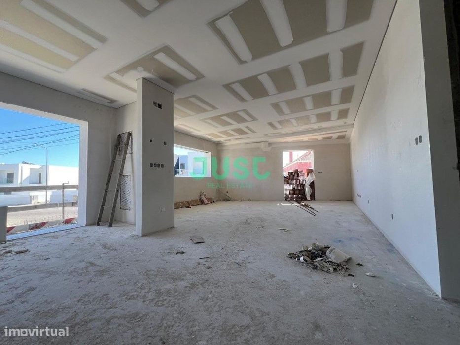 Moradia t3 com garagem ótima localização