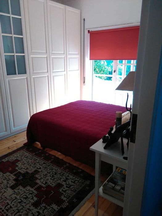 Moradia T3 c/ dois pisos e amplos jardins situada a 5 mn  da cidade vr