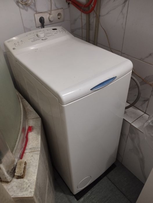 Продам стиральную машину whirlpool