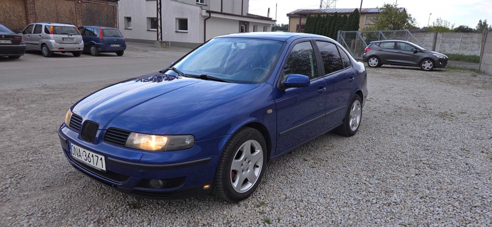 Seat Toledo 2.3 V5 klima alu alkantara ładny z Niemiec zarejestrowany