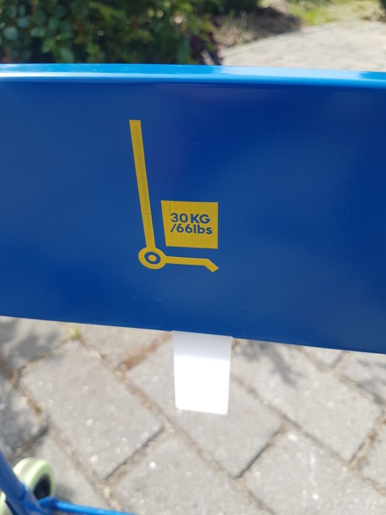Dwa wózki do transportu np zakupów