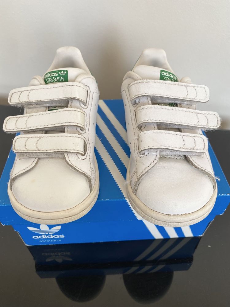 Sneakersy chłopięce  Adidas Stan Smith rozmiar 23 białe