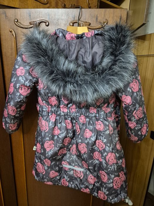 Куртка зимова на дівчинку 7-8р