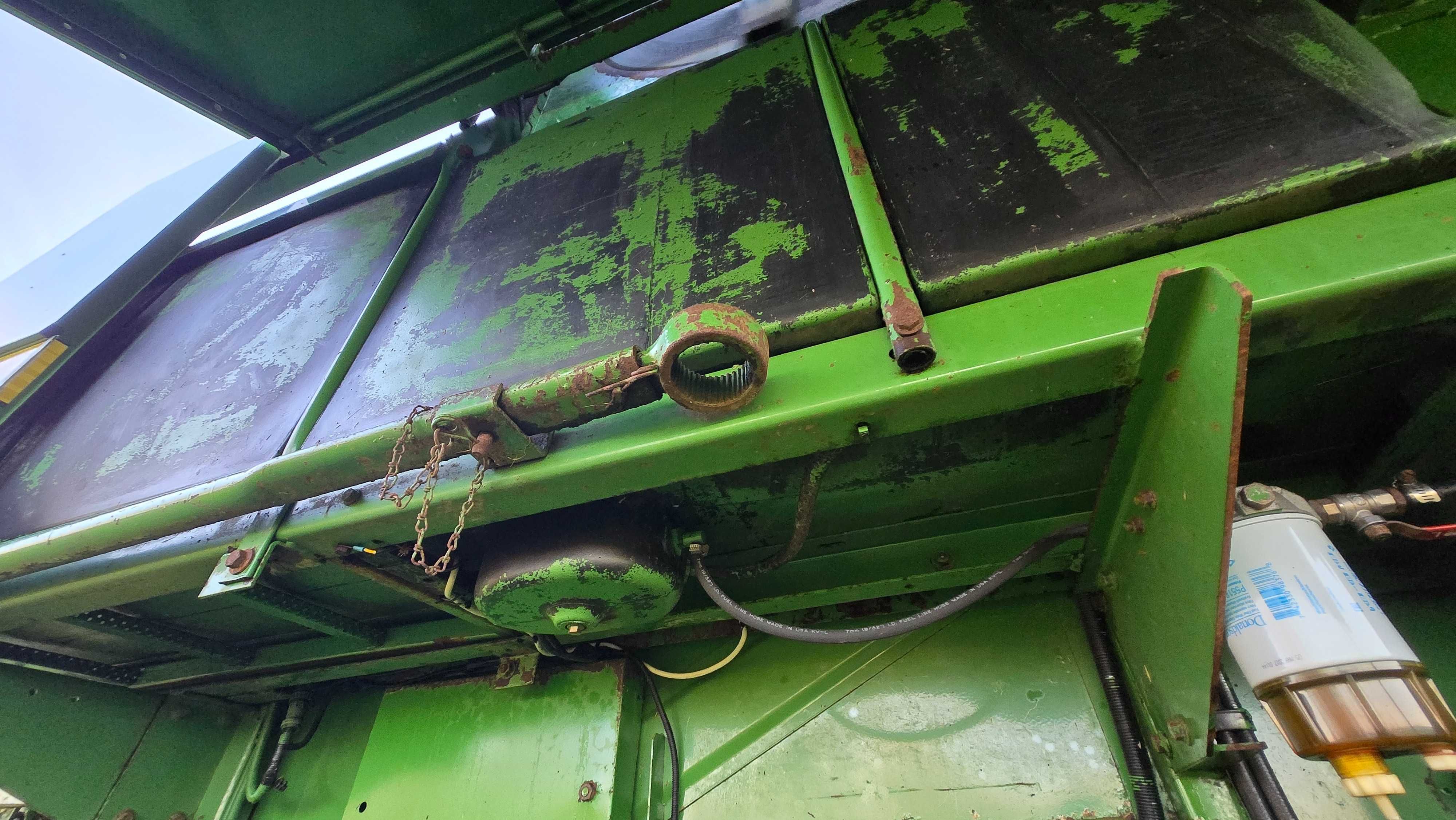 Свіжопривезений john deere 2264 200рік Без жатки $