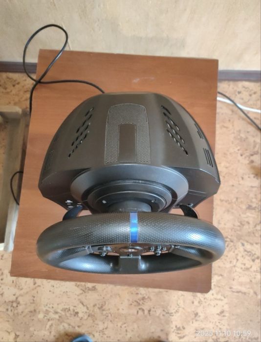 Игровой руль Thrunstmaster T300RS идеал