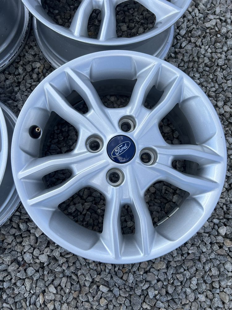 Orygianlne Alufelgi Ford 15” 4x108 ET 47.5